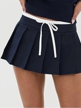 Lioness Dynasty Mini Skort in Black - Pleated Tennis-Style Skirt - XXS